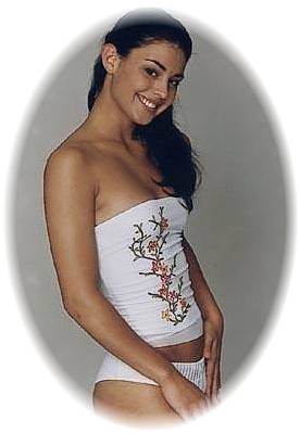Laura Romero, 21 aos, platense - Miss Argentina para Miss Universo 2003